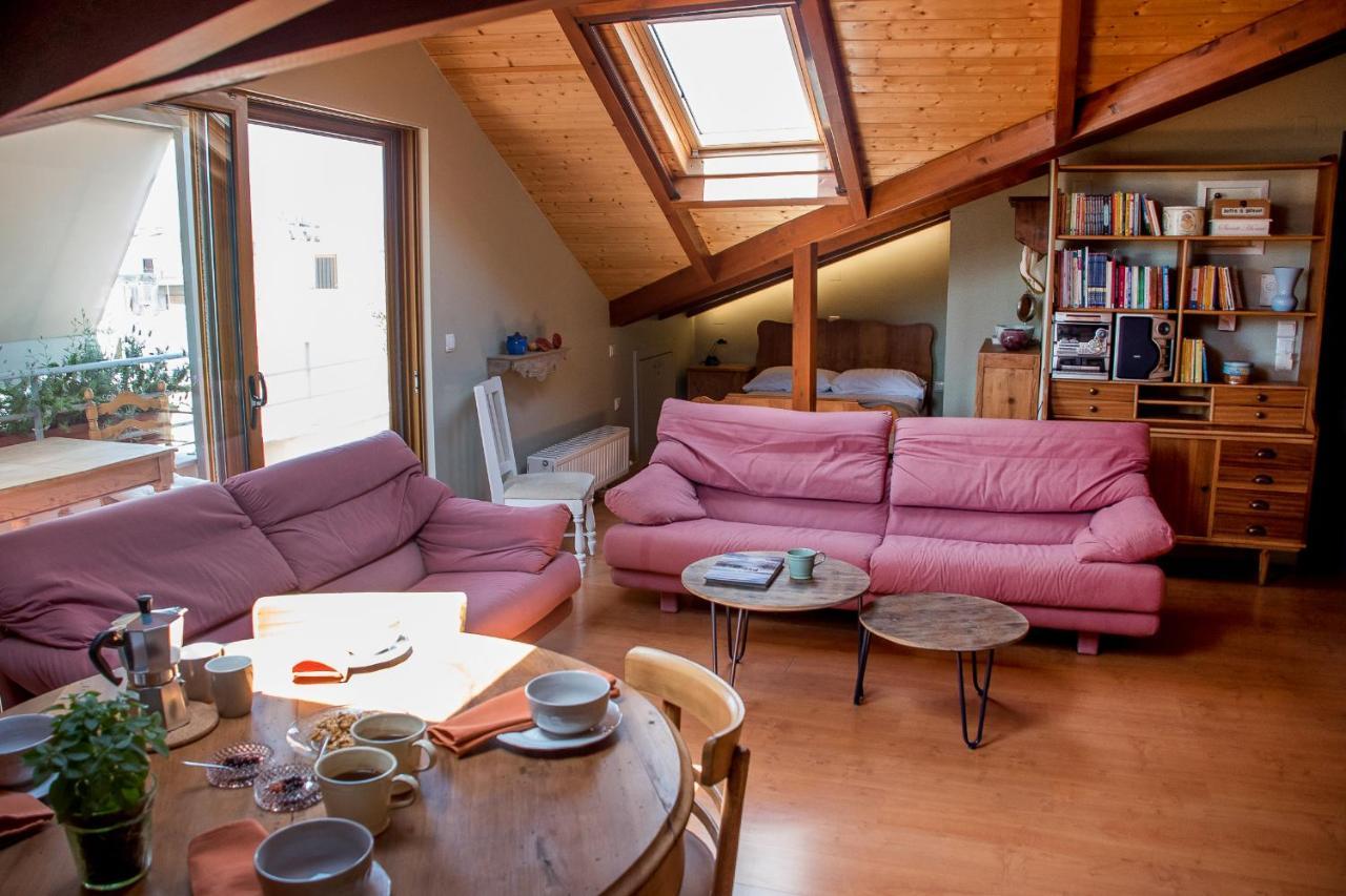 Ferienwohnung Country Style Attic In The Heart Of Preveza Exterior foto